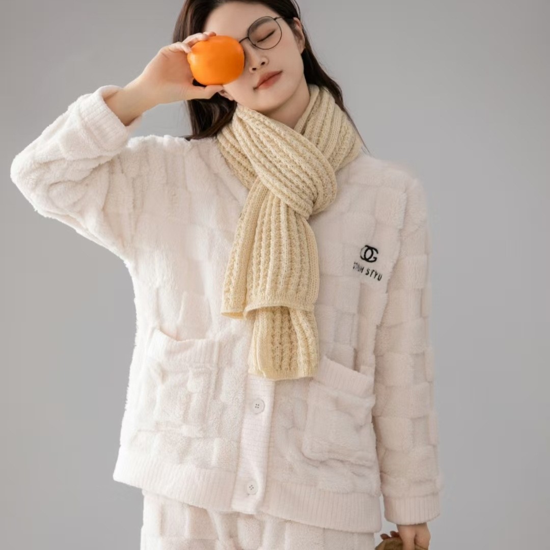 Pijamas de Coral para Mujer, Estilo Influencer, Forradas de Felpa y Engrosadas para Invierno, Nuevo Cárdigan de Franela para Otoño e Invierno 2025, Ropa de Estar por Casa.