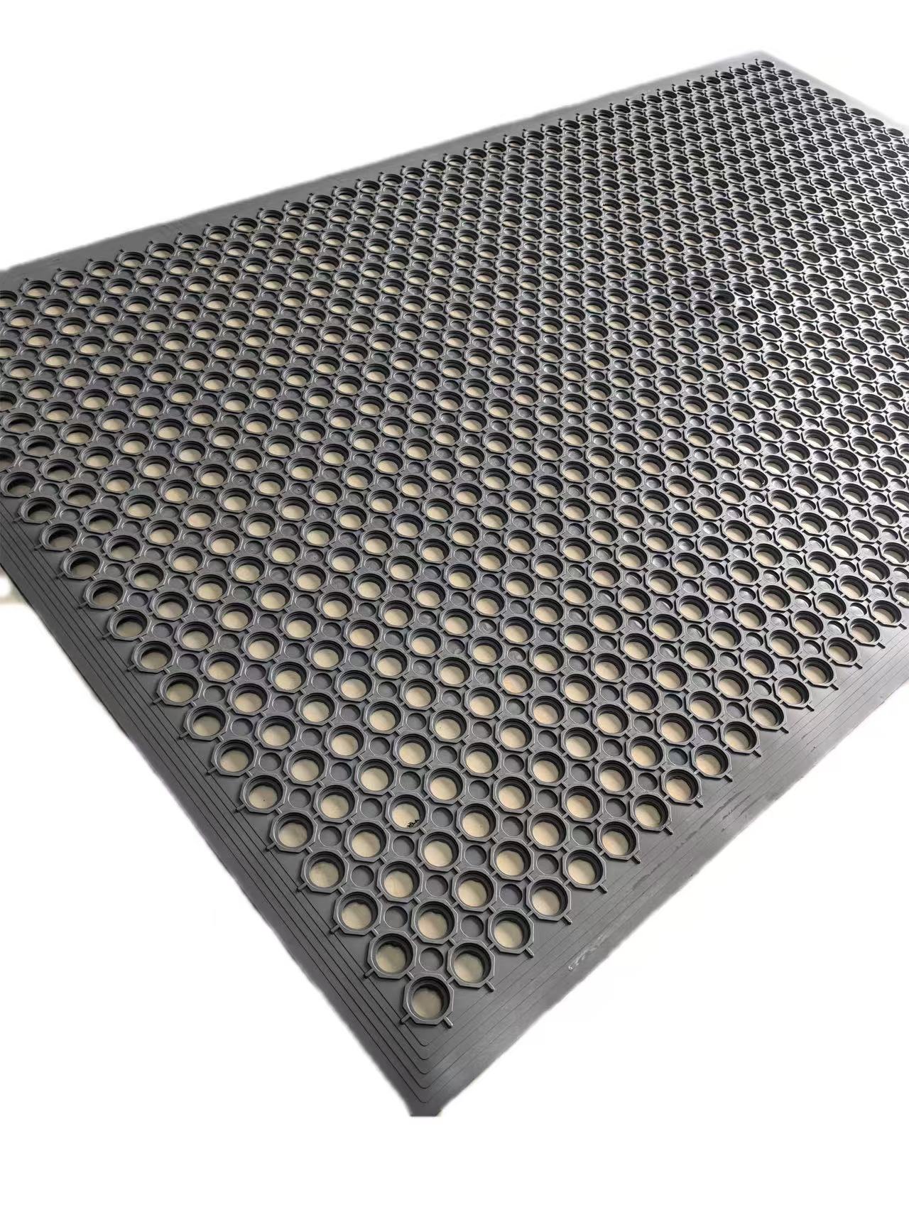 Kitchen oil-resistant and non-slip perforated drainage mat, workshop drainage perforated mat, rubber perforated mat for farms and ski resorts