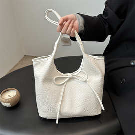 编织大容量水桶包包女2025新款早春流行洋气单肩包韩版腋下托特包