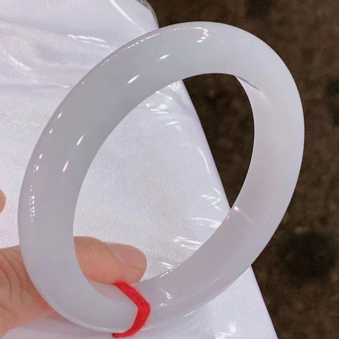 Vòng tay ngọc bích Miến Điện A cao cấp ánh trăng trắng hoa nổi dạng phi