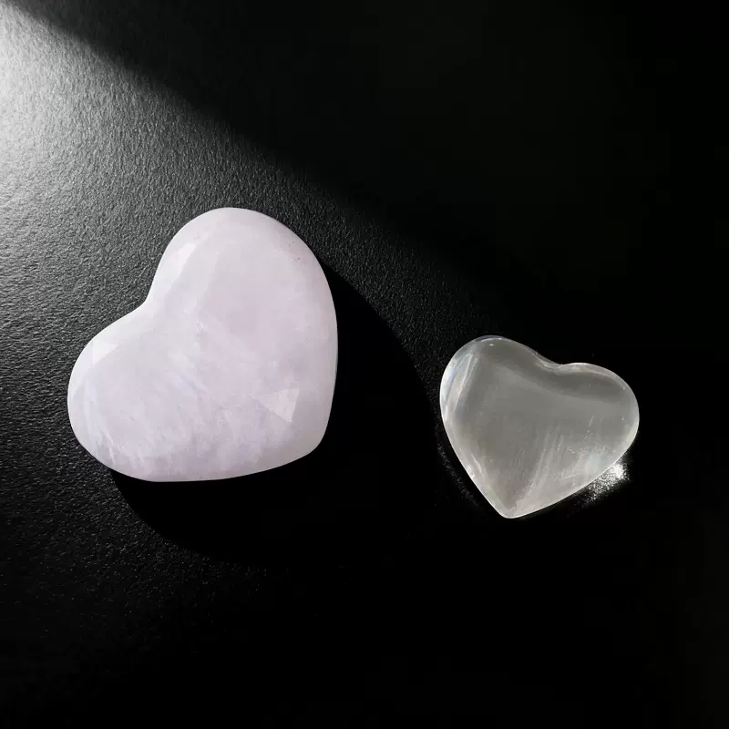 天然白水晶爱心把玩粉晶原石打磨心形裸石吊坠配件水晶石矿标摆件
