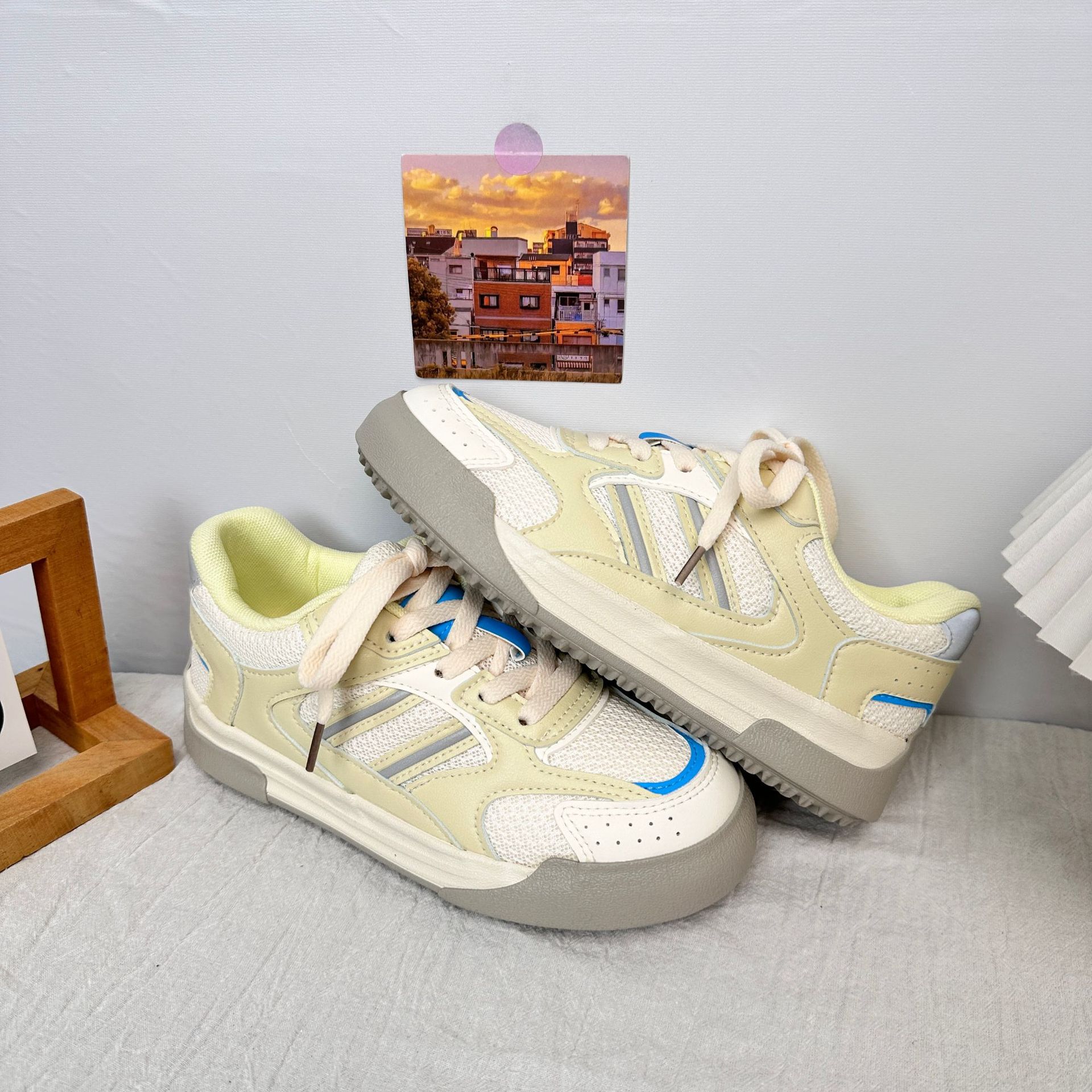 Yuanbo Xiaozhong original retro alemán zapatos de entrenamiento femenino 2025 primavera nuevo estilo casual deportes todo-fósforo zapatos de skate ins