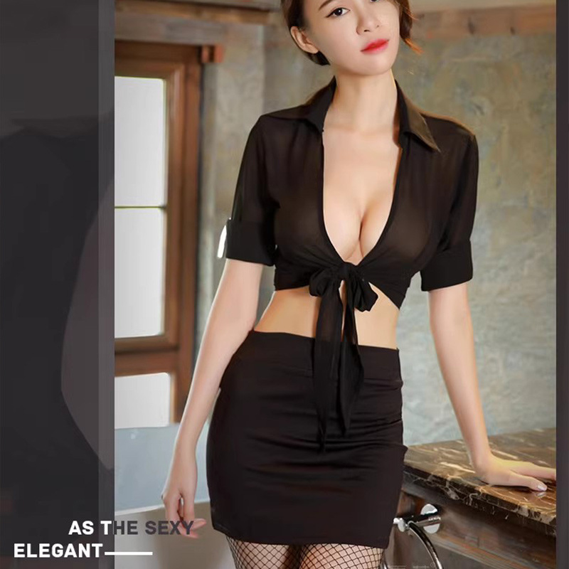 Black top+short skirt