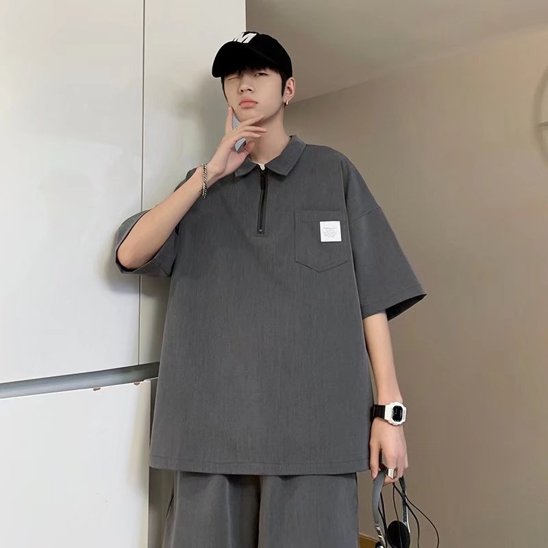 Camiseta polo de color sólido con solapa de verano, pantalones anchos de cinco puntos rectos de dos piezas de estilo de Hong Kong para hombres