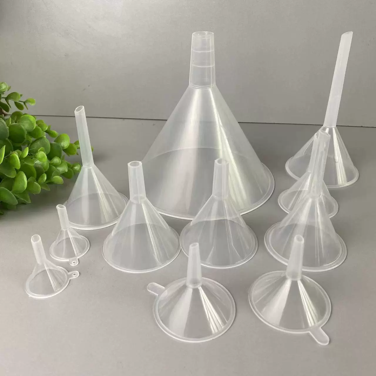 透明小口径液体分装塑料漏斗液体分装化妆品小号迷你漏斗