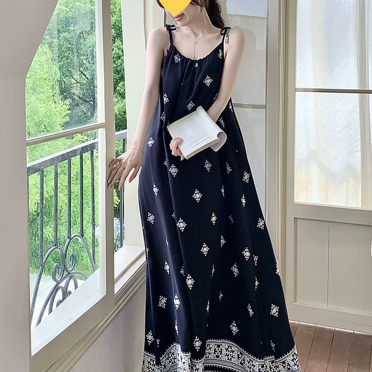 Длинное праздничное платье 2025 года, нового фасона, стройнящее, в пол, с встроенными вкладышами для груди, из хлопчатобумажного шелка, очень длинное.