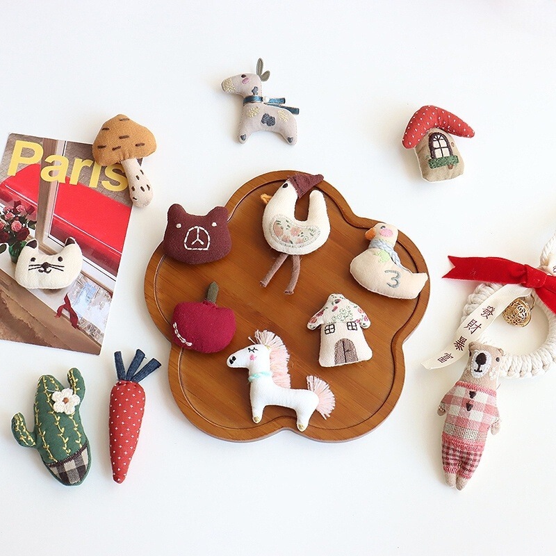 Korean Style Mori Floral House Apple Mushroom Brooch Accessories Handmade Fabric Cotton Linen Cartoon Bear Clothing Accessories