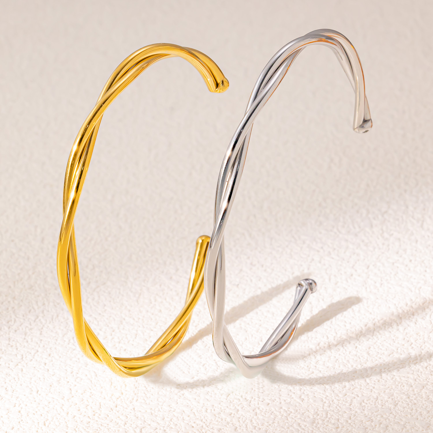 Bracelet Jonc Ouvert En Acier Inoxydable Plaque Or Elegant_voghion.com