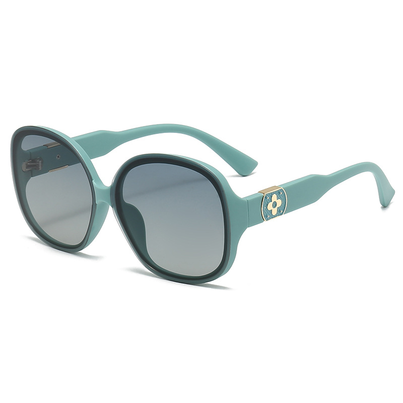 Fahionable and trendy, peronalized for women, high-end feeling, large frame, circular treet photo, limming_voghion.com