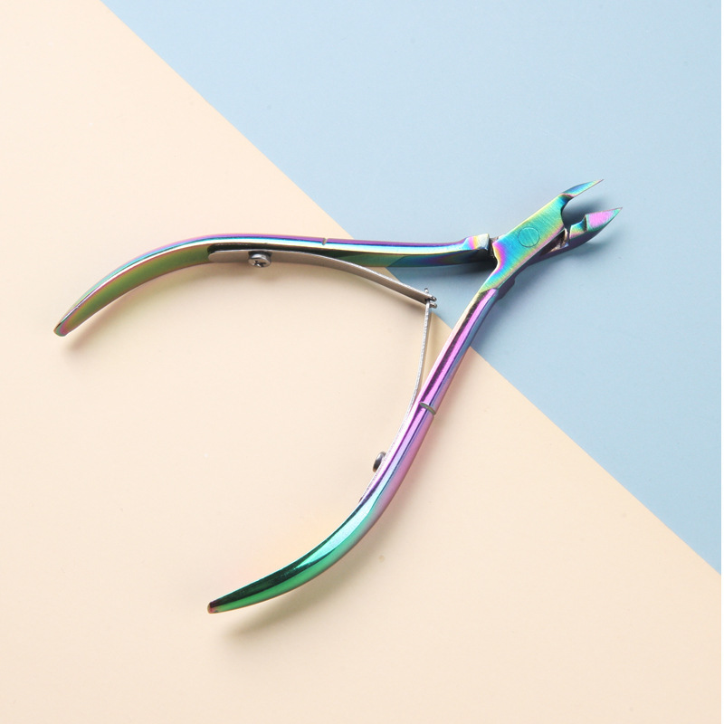 D501 pinzas de cuero muerto titanio de color