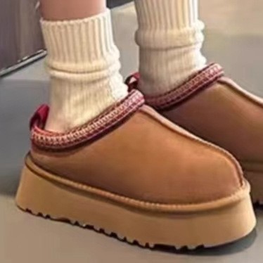 Botas nacionales de nieve de invierno para mujeres con cabeza de vello, zapatillas antideslizantes gruesas, zapatillas de algodón cálidas cómodas y versátiles
