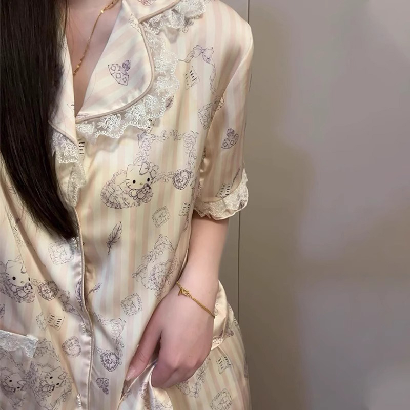 かわいい KT 猫アイスシルクパジャマ女性の夏のラペル半袖ショーツ甘いシルクハイエンドホームウェアセット|undefined