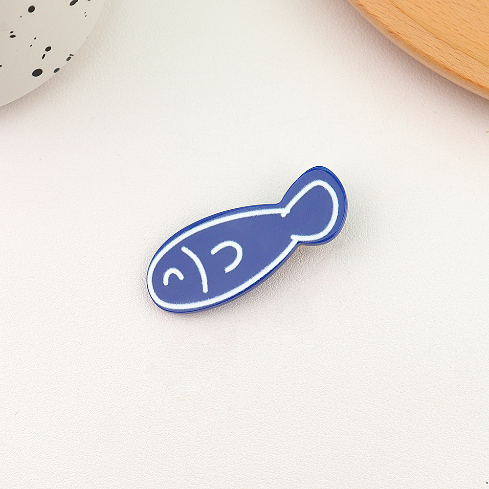 진한 파란색 물고기