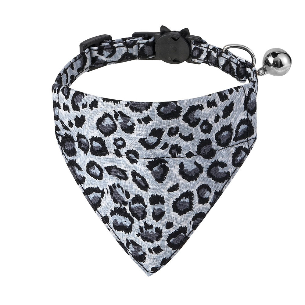Fábrica spot transfronterizo nuevo algodón gato collar arco leopardo gato corbata toalla saliva campana collar gato