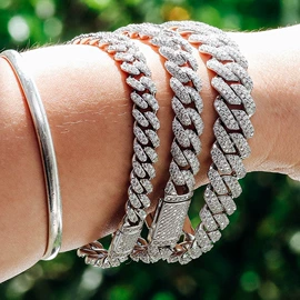 戒指;宝石工艺品;K金耳饰