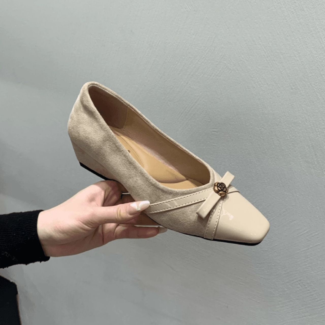 Elegant Bowknot Chunky Heel Women’s Pumps With Square Toe Finish_voghion.com