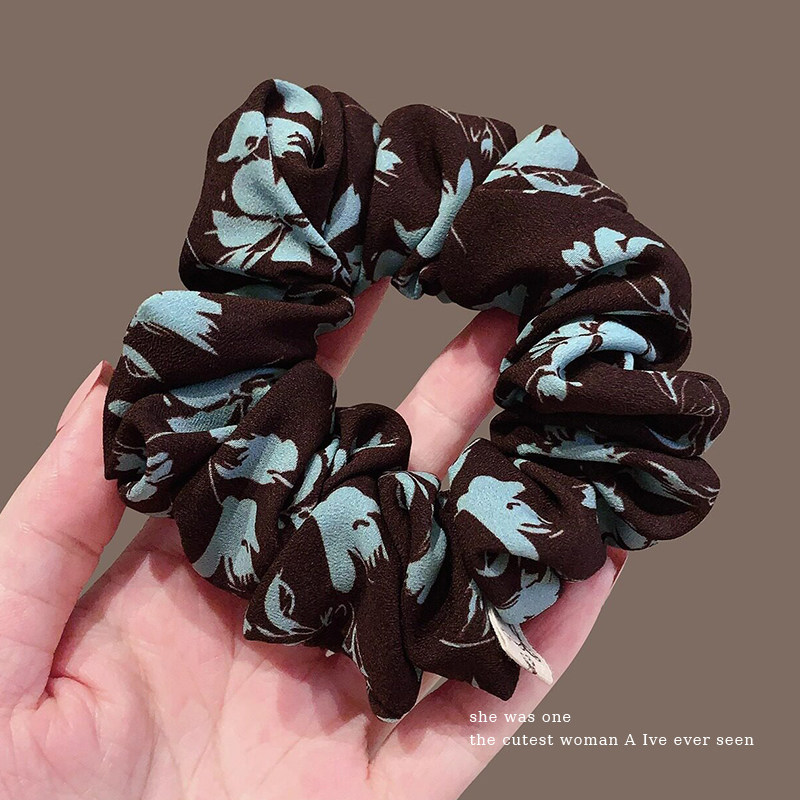 Nuevo scrunchie de encaje multicapa 2026 para mujer, lazo para el pelo de alta gama, accesorio suave para el cabello estilo coreano.