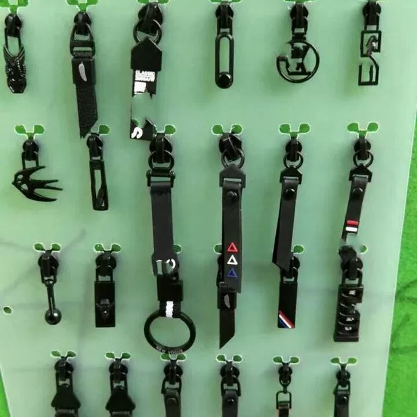Plastic Zipper Pull Tab Pvc Soft Rubber Foldableing Zipper Tab Special for Luggage and Clothing Bags Lai78