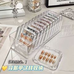 甲の収納ケースを着ています。アクリル透明収納ケースです。