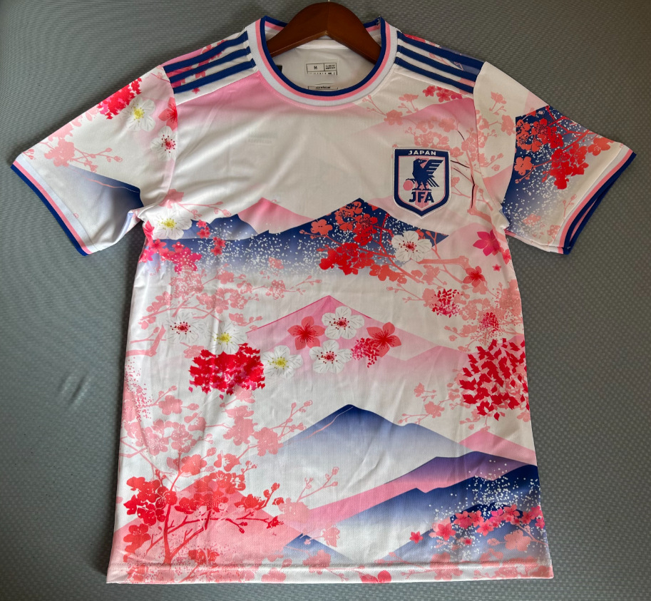 25-26 Nueva camiseta de anime de camiseta japonesa One Piece Samurai Sakura Dragon Ball Uniforme de fútbol transfronterizo de edición especial