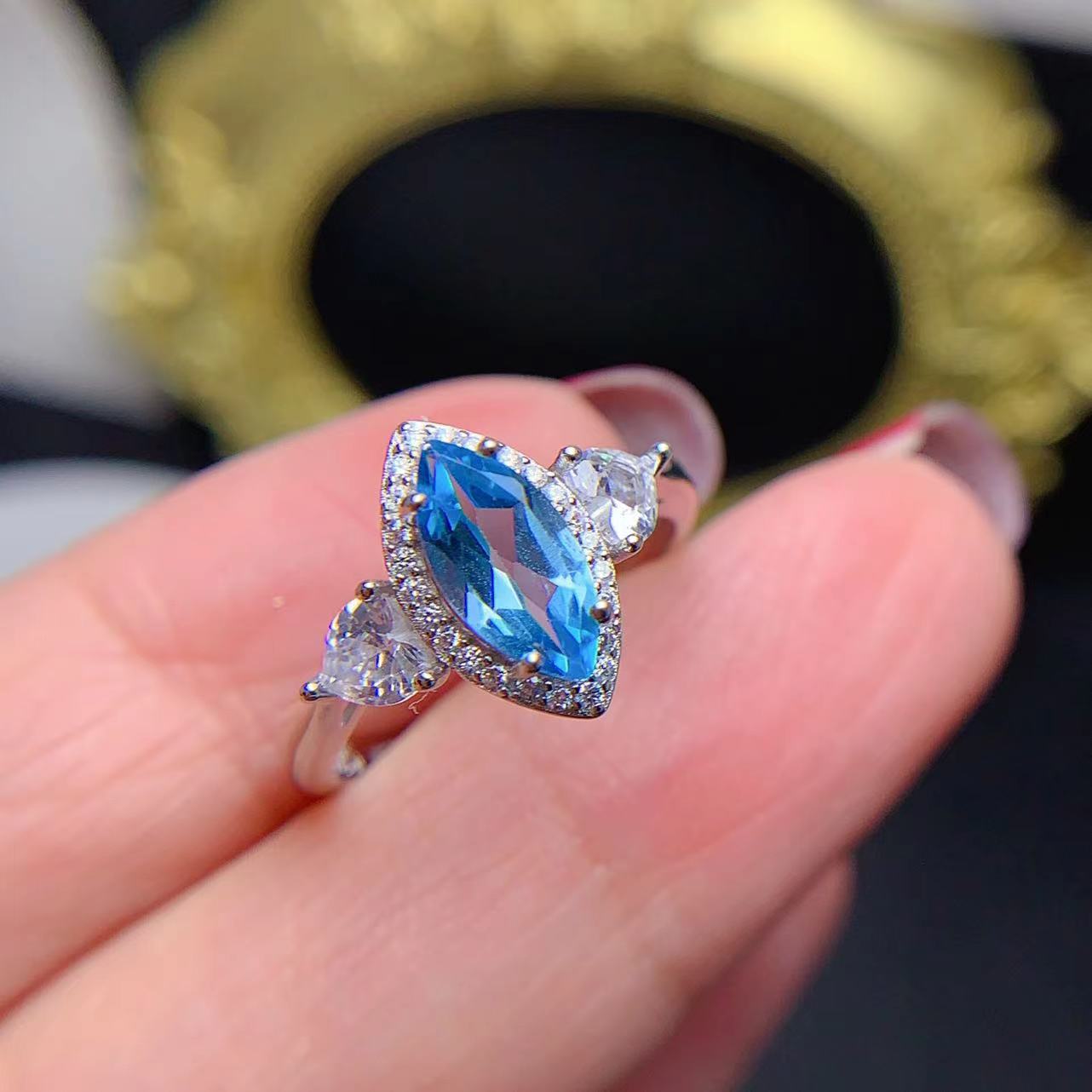 organic adjustable fashionable ring with stone