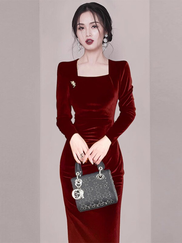 Red velvet retro long sleeve square collar dress women's 2024 autumn and winter socialite bride light luxury temperament mid-length dress