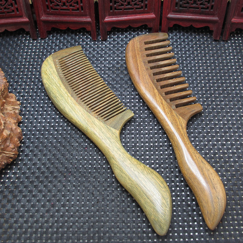 Wholesale Green Sandalwood Comb with Thick Drum Handle Hair Growth Sandalwood Long Handle Comb Hair Loss Prevention Green Sandalwood Comb
