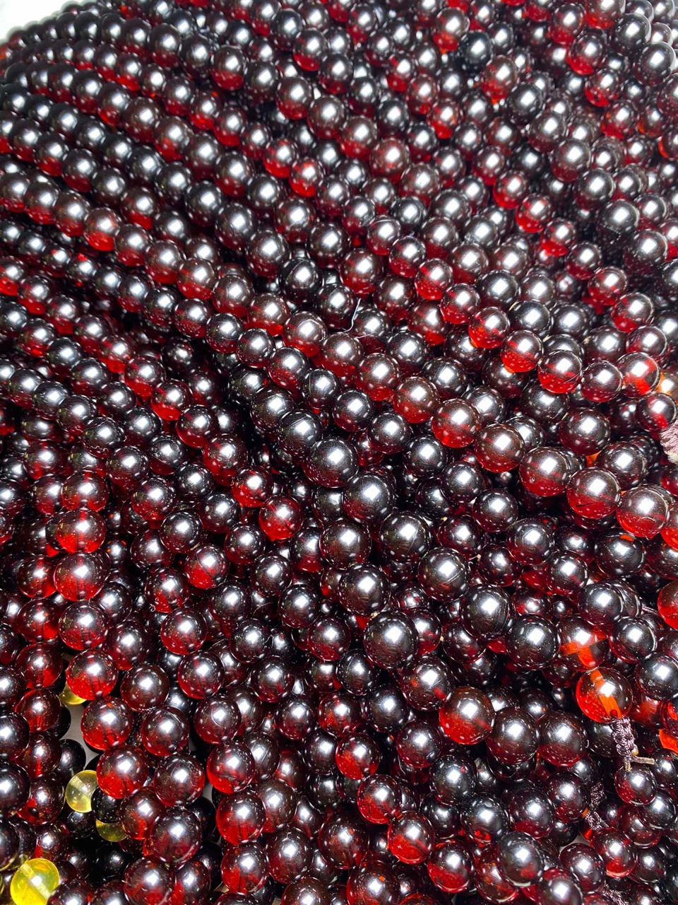 Natural beeswax Wine red blood amber 108 Beads Bright colors size 8-10