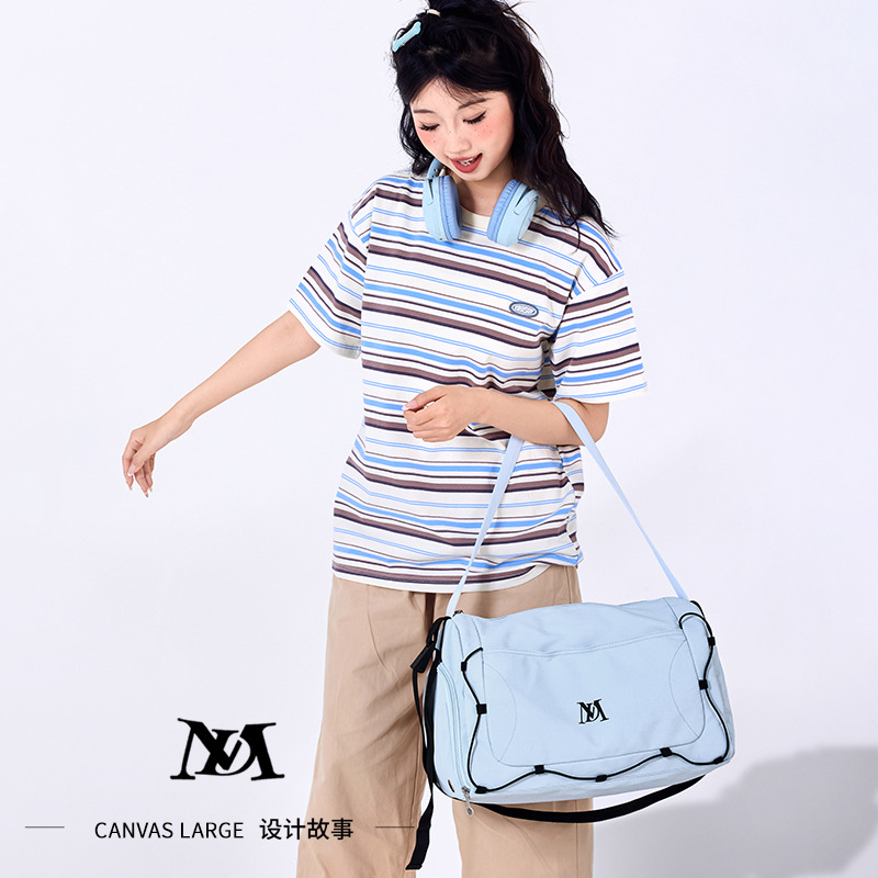 2025 nueva montaña bolsa de viaje al aire libre bolsa deportiva de gran capacidad para mujeres anti-derramamiento bolso de hombro portátil