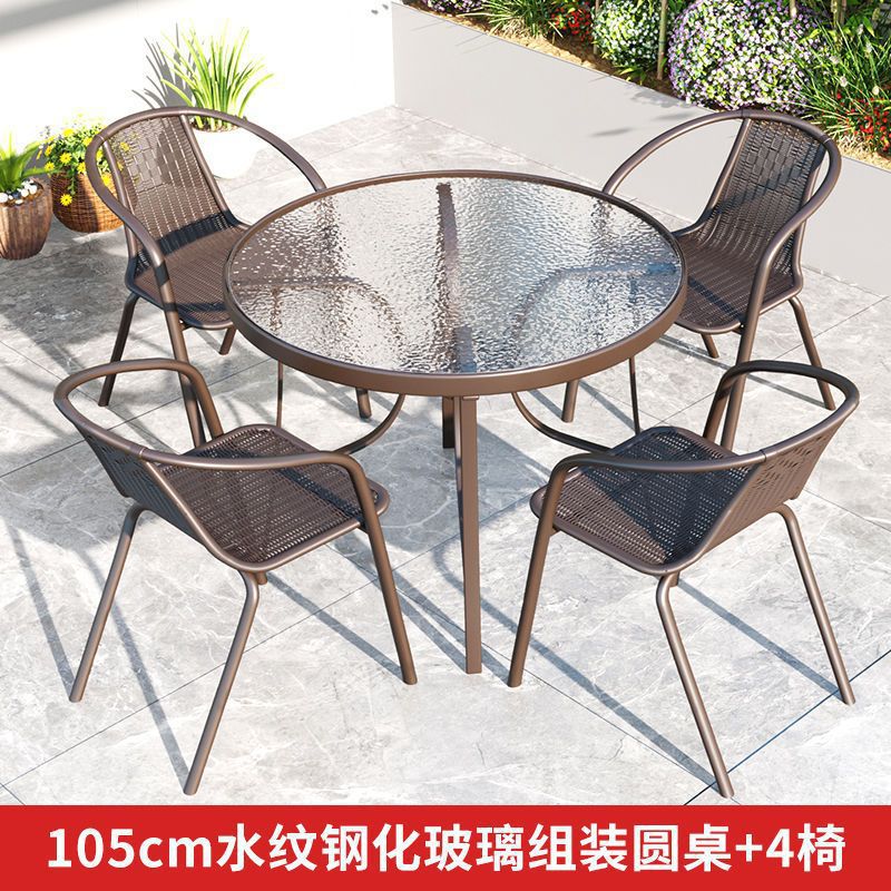 106 water pattern round table + 4 chairs