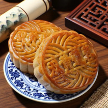 莲蓉蛋黄月饼定制多口味OEM贴牌代加工 广式台式苏式月饼礼盒中秋