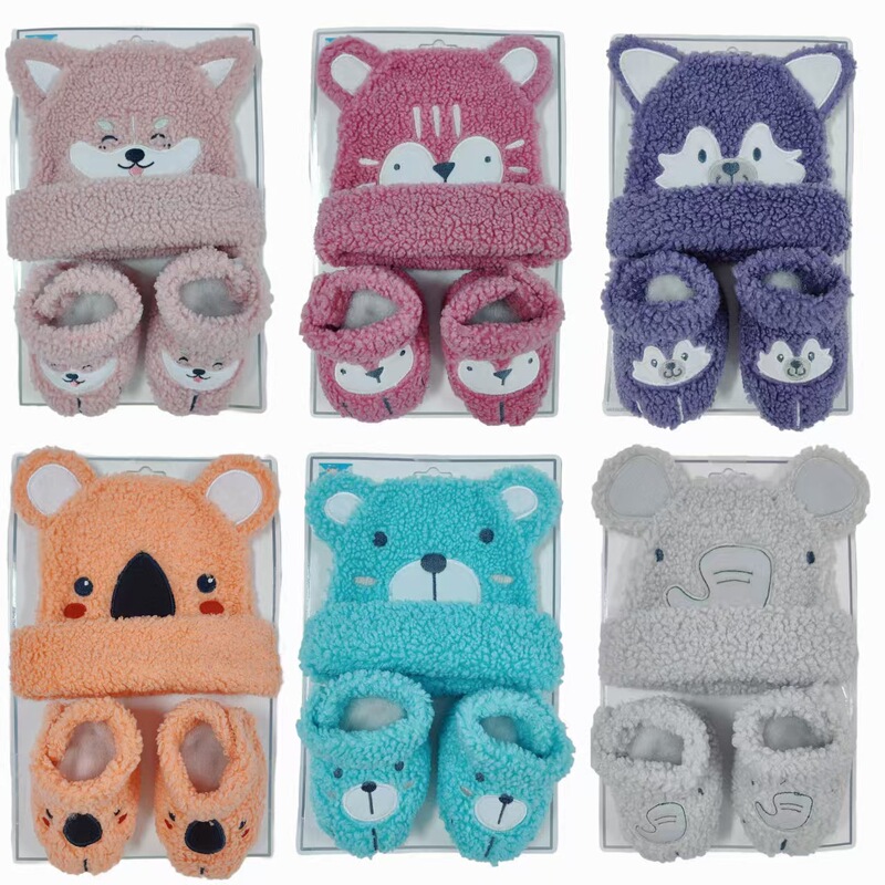 Autumn and Winter New Baby Thickeneded Hat and Socks Two-Piece Set Baby Winter Plush Windproof Hat Soft-Soled Shoes and Socks