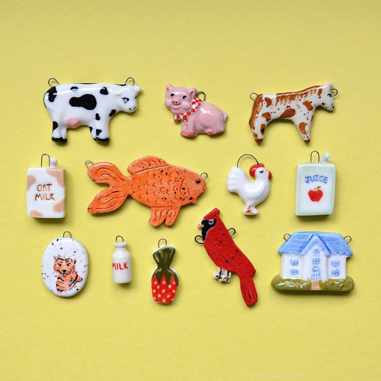 时尚设计感可爱动物斑点奶牛斑马虎鹦鹉房子图案不锈钢吊坠18K金