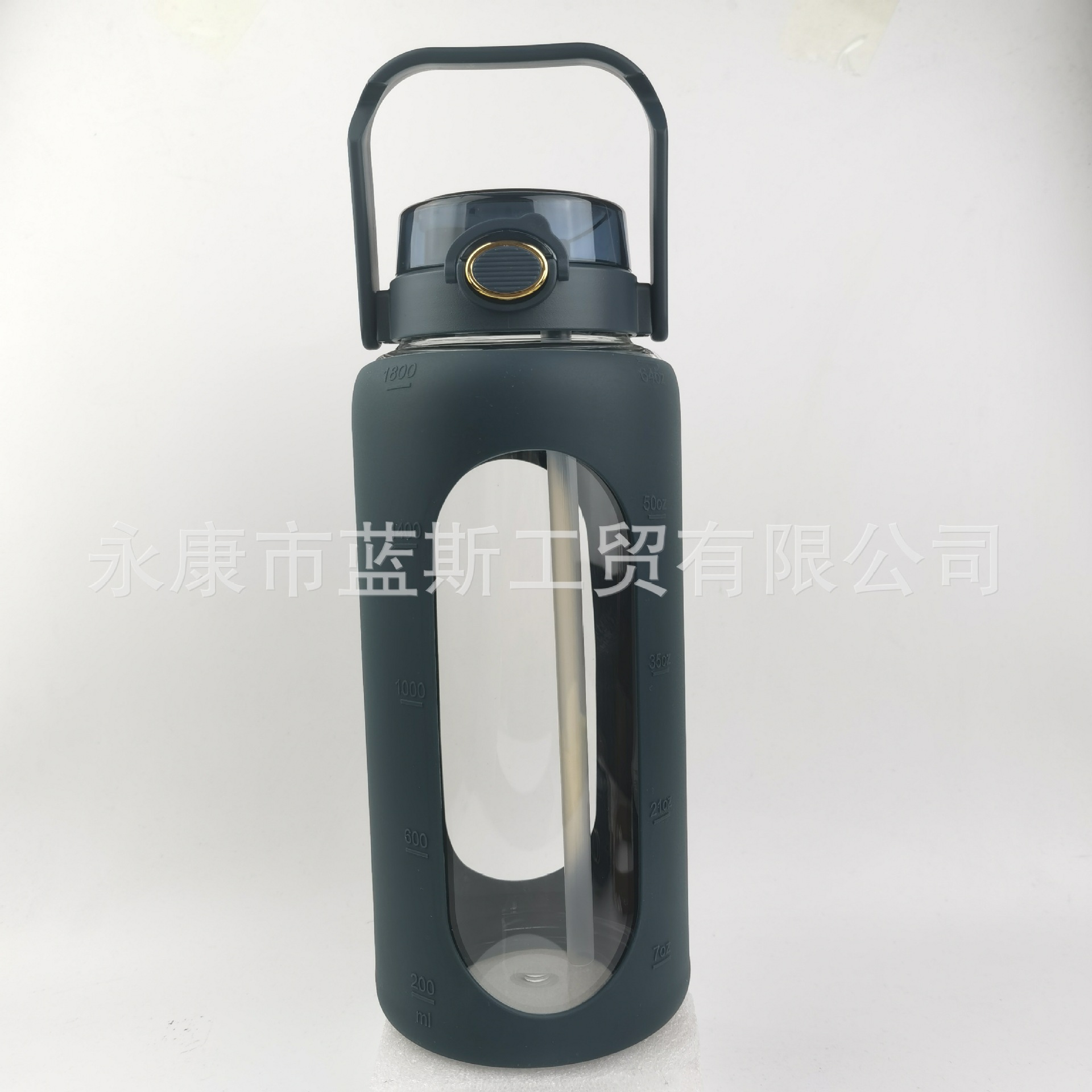 Potente Fuente de la fábrica 64 oz taza cristal con funda silicona doble bebida cubierta gran capacidad deportes al aire libre hervidor al por mayor