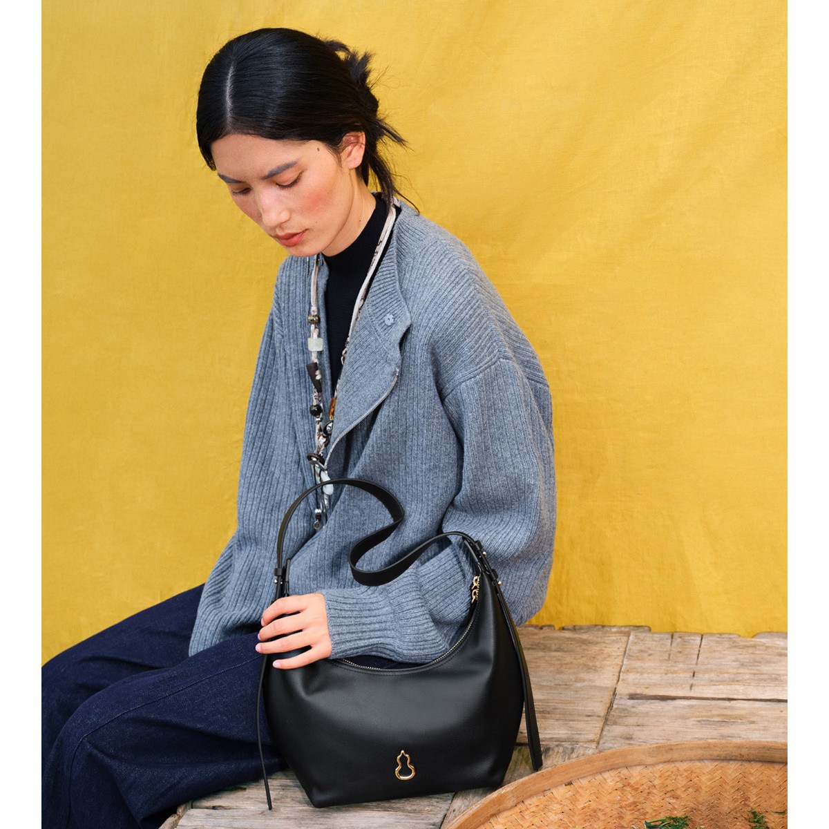 BAMPO Crescent Dumpling Shoulder Bag New Moon-shaped Hobo Crossbody Bag Minimalist Versatile Work Commuter Bag - Thumbnail 4