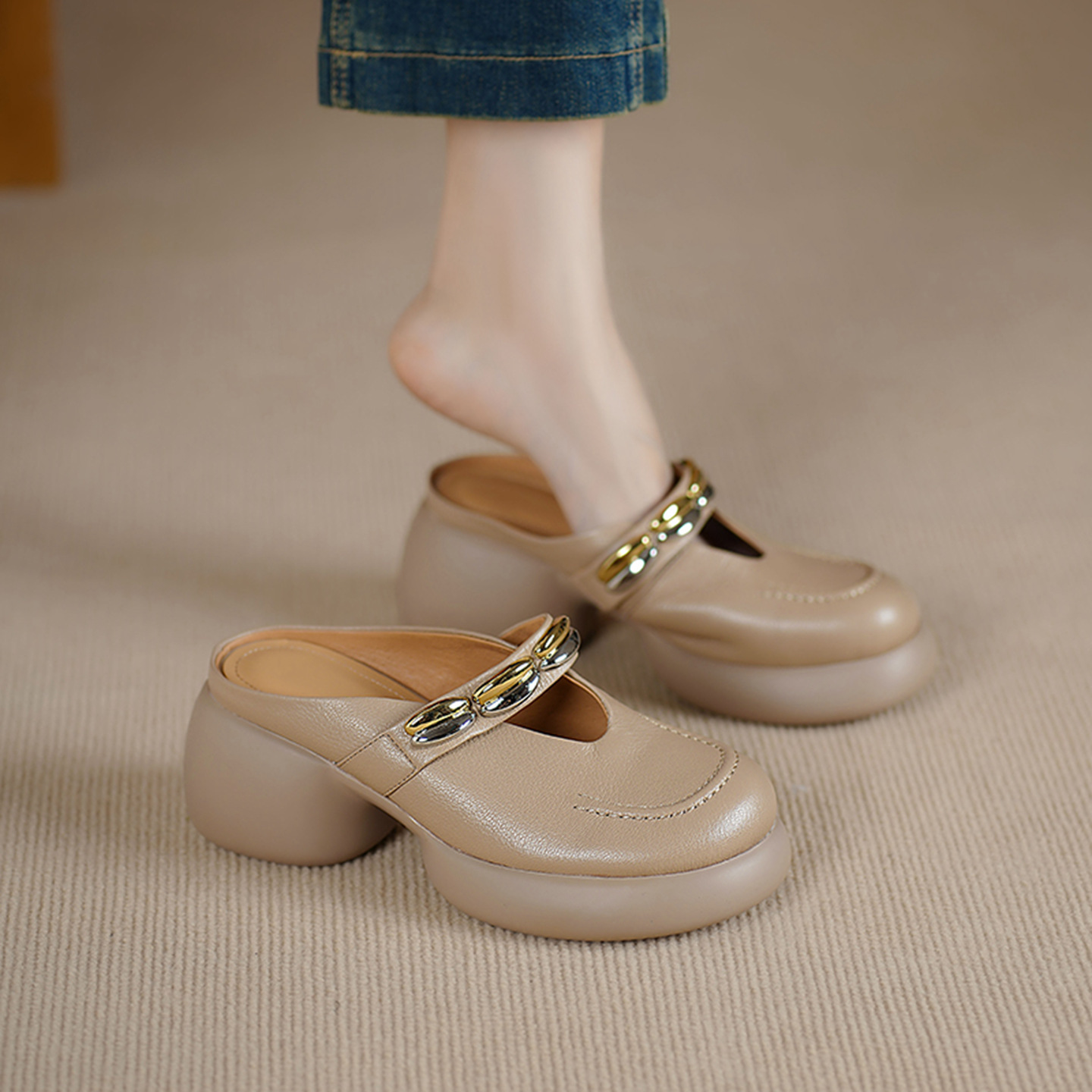 Dép sandal cao gót nữ mũi kín gót hở đế dày 7 cm — đen