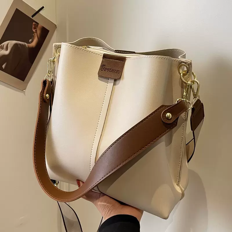 Capacious Shoulder Bag with Retro Style, Adjustable Strap, One-Shoulder Design in Multiple Colors