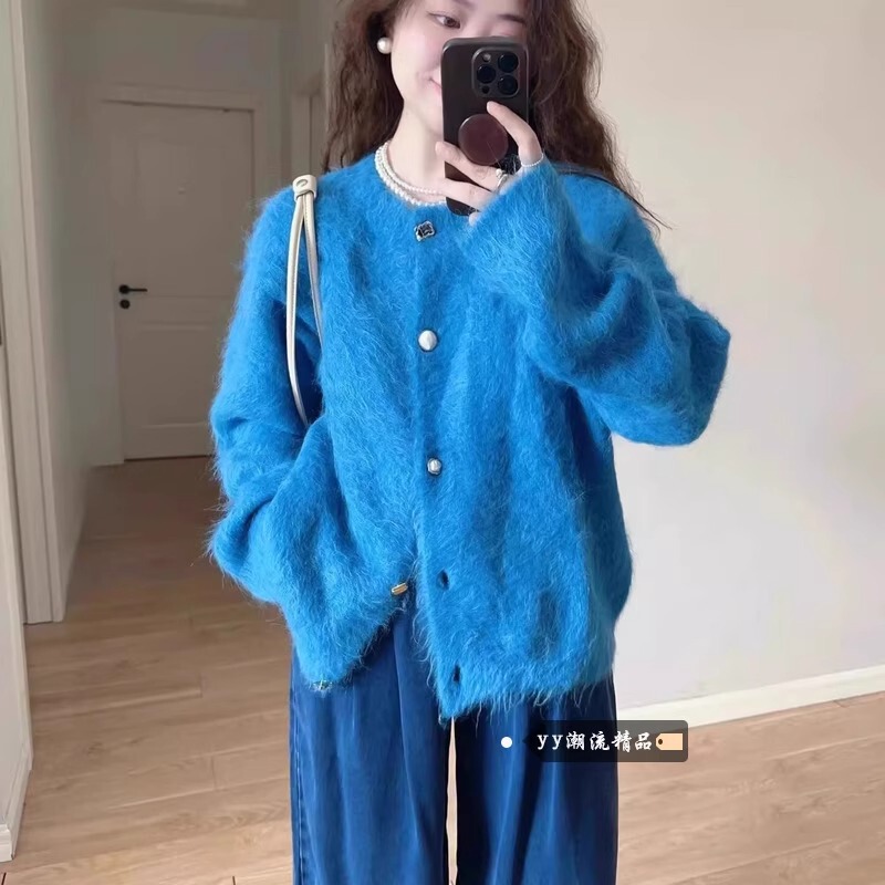 Korean Style High-grade Soft Waxy Klein Blue Knitted Cardigan Functional Hot Girl Long-sleeved Fashionable Sweater Coat for Women Korean Style High-grade Soft Waxy Klein Blue Knitted Cardigan Functional Hot Girl Long-sleeved Fashionable Sweater Coat for Women