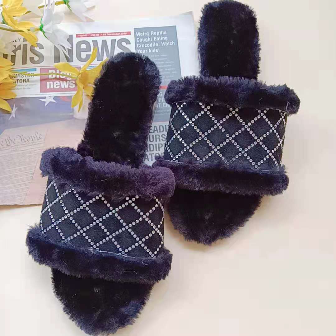 Stylish diamond-encrusted fluffy slippers with comfortable fluffy women's shoes_voghion.com