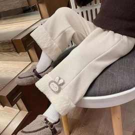 2025冬季韩版女童加绒加厚裤子宝宝洋气一体羊羔绒休闲喇叭裤外穿