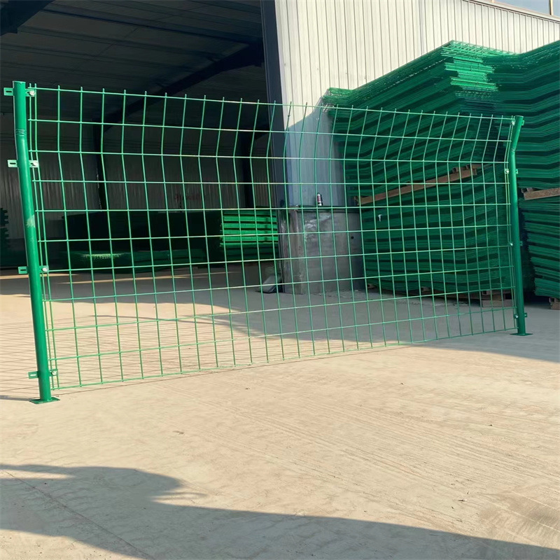 浸塑框架双边丝护栏网隔离围栏果园养殖铁丝网高速公路硬塑钢丝网