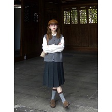 氛围感针织马甲叠穿长袖单排扣衬衫秋冬穿搭短裙三件套