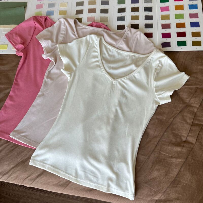 403 # Slippery Milk Skin Mask-Like V Neck Short-Sleeved T-Shirt