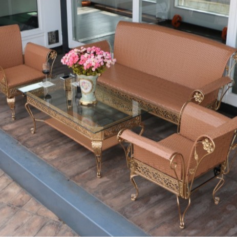 1+1+3+커피 테이블