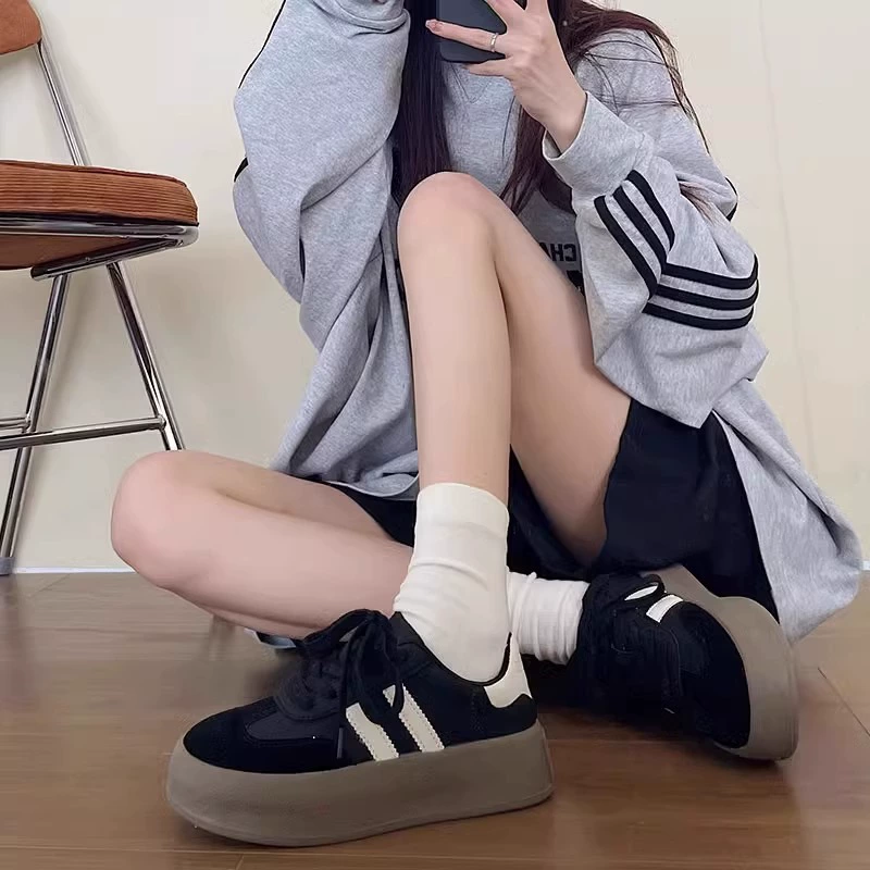 Высокое значение, детское немецкое обучение обувь женская 2024 новая весна, лето, толстая подошва маленькая белая обувь ретро повседневная спортивная обувь женская