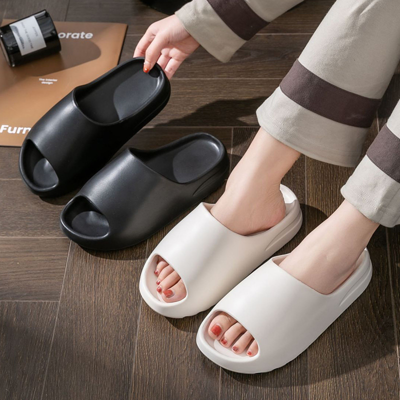 2025 New Model Children's Coconut Slippers with a Stepping-On-Clouds Feel, Summer Outdoor Parent-Child Slippers, Women's Home Soft-Soled Non-Slip Shoes