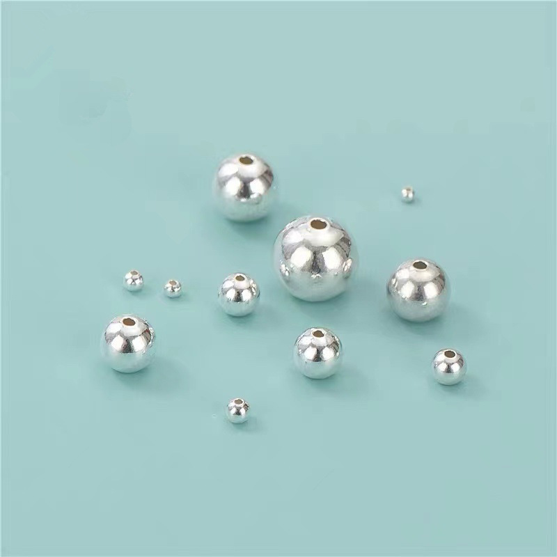 4mm (은은 무겁고 쉽게 변형되지 않음)