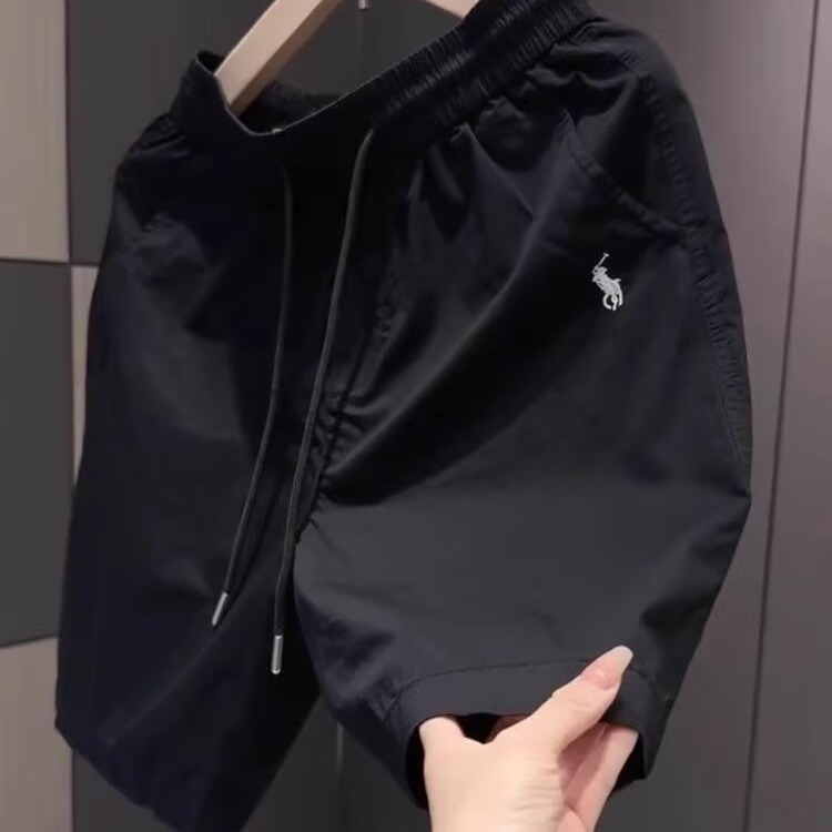 검은색