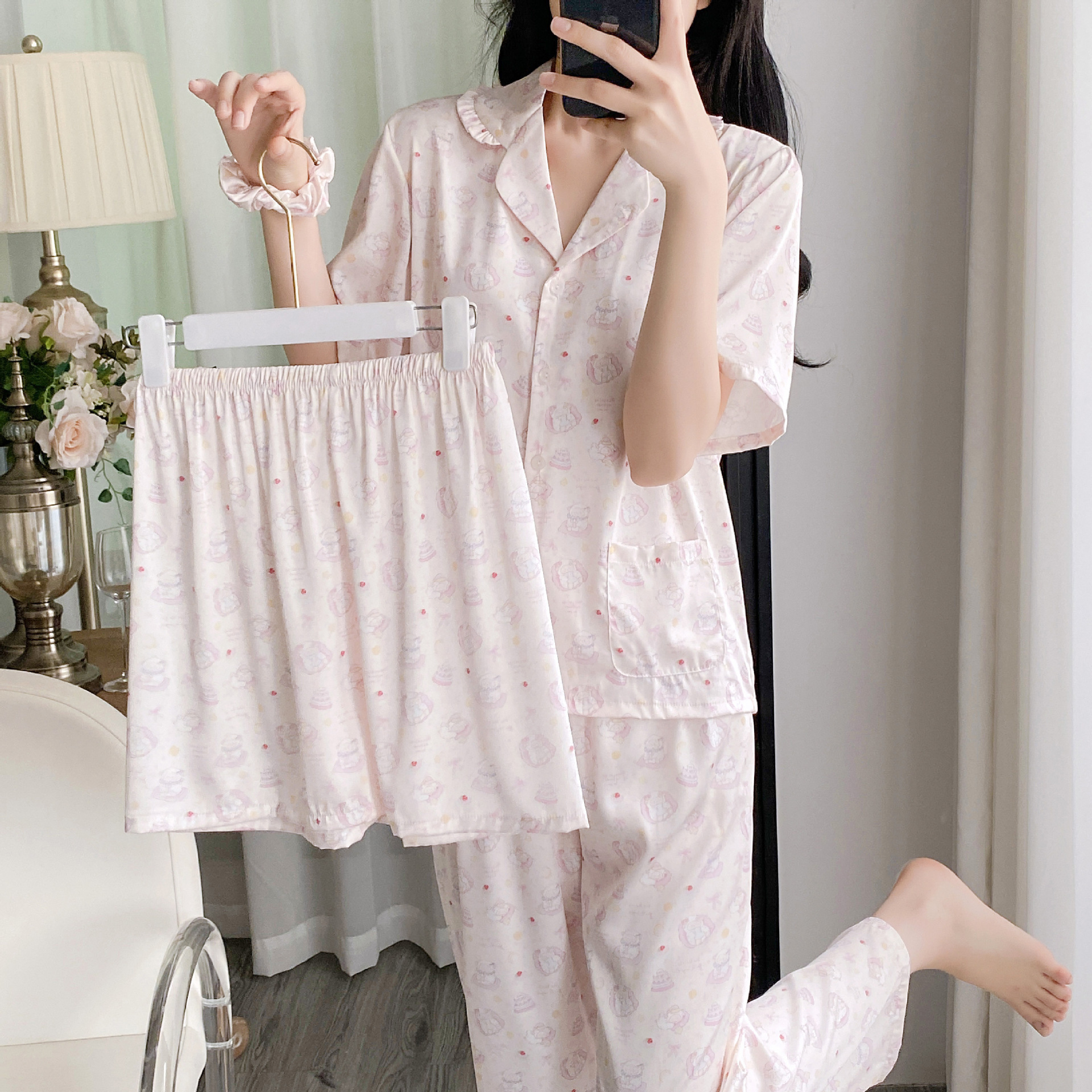 Cartoon cute comfortable pijama