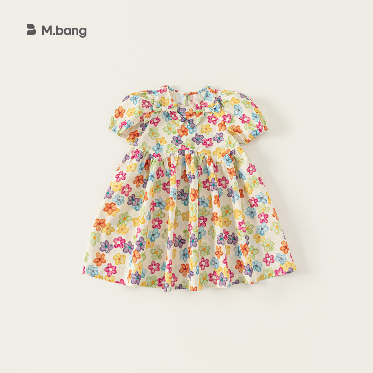 Summer fashionable children's dress with a round collar with bow